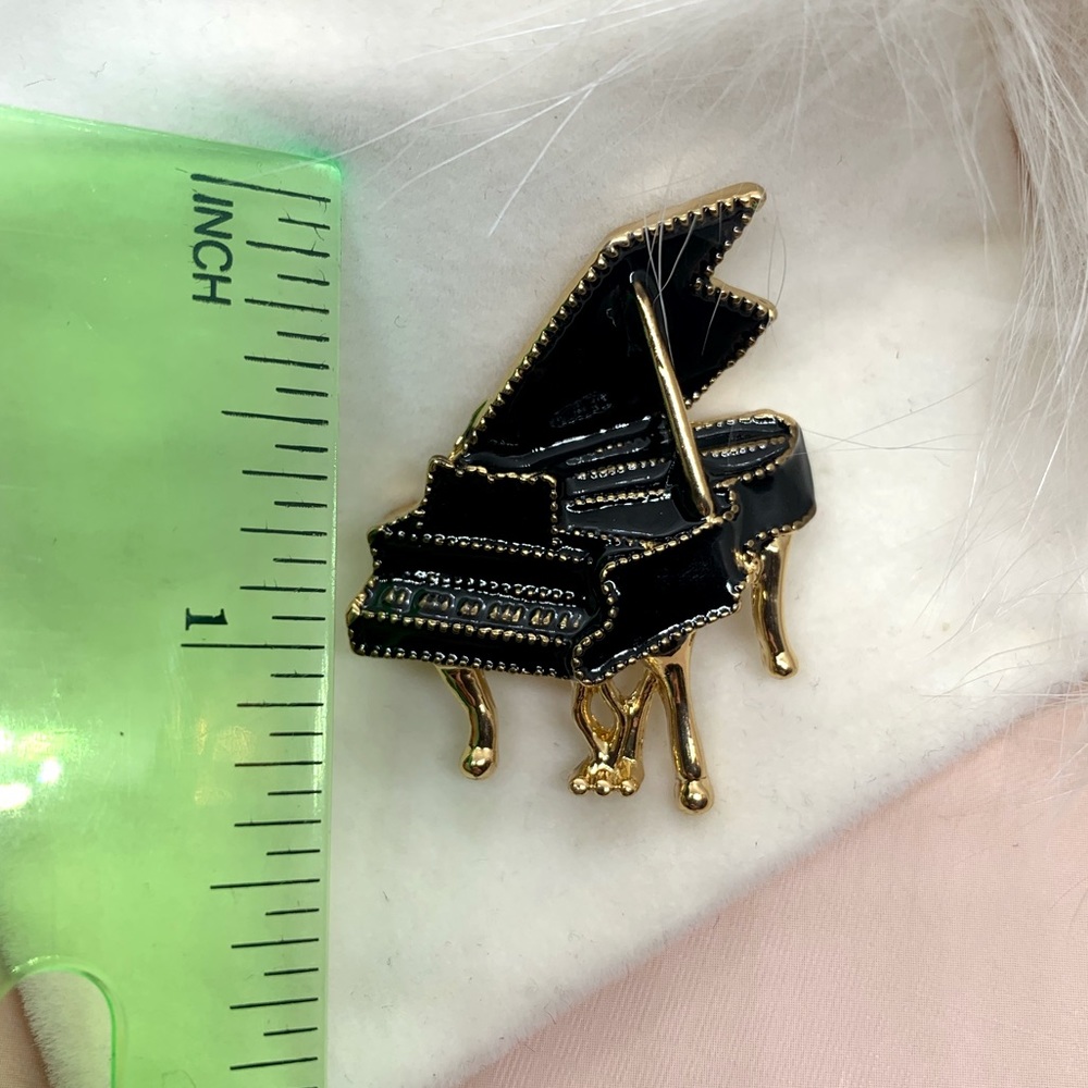Black Enamel Piano Brooch - Picture 2 of 3